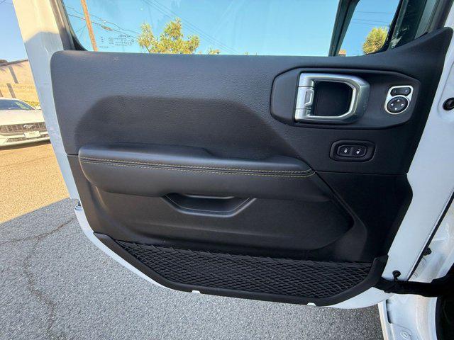 used 2025 Jeep Wrangler car, priced at $39,287
