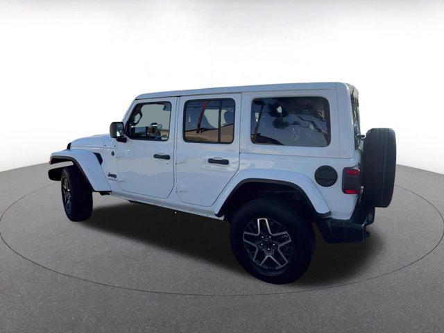 used 2025 Jeep Wrangler car, priced at $39,287
