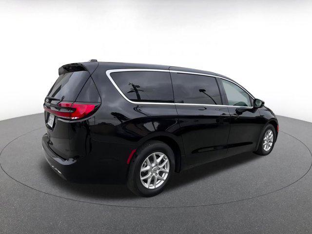 used 2024 Chrysler Pacifica car, priced at $33,846