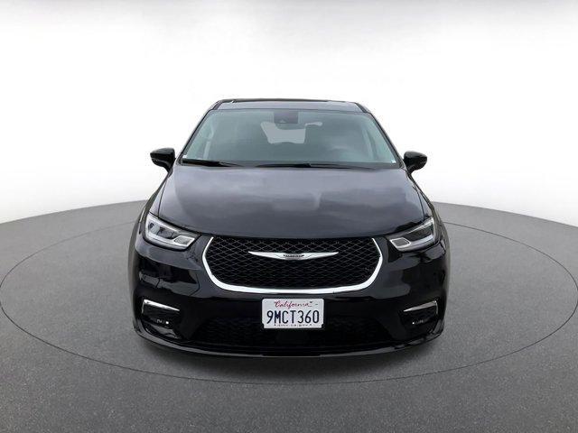 used 2024 Chrysler Pacifica car, priced at $33,846
