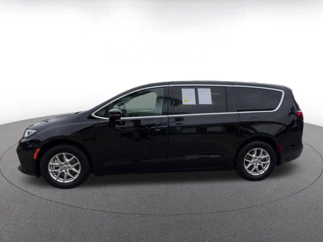 used 2024 Chrysler Pacifica car, priced at $33,846