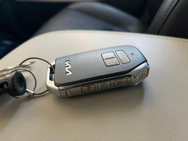 used 2024 Kia Carnival car, priced at $31,804