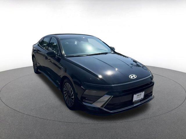 used 2025 Hyundai Sonata Hybrid car, priced at $23,252