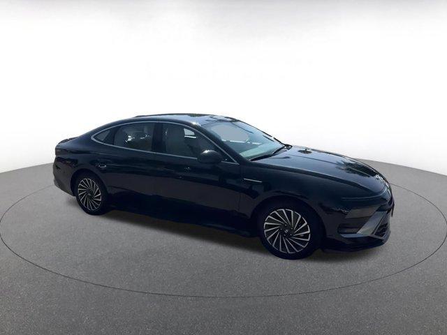 used 2025 Hyundai Sonata Hybrid car, priced at $23,252