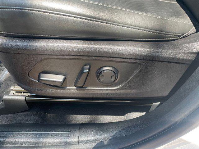 used 2024 Kia Sorento car, priced at $30,306