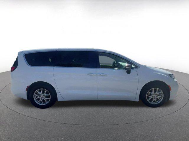 used 2024 Chrysler Pacifica car, priced at $31,336