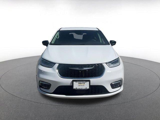 used 2024 Chrysler Pacifica car, priced at $31,336