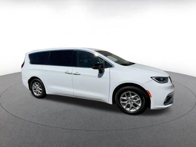used 2024 Chrysler Pacifica car, priced at $28,888