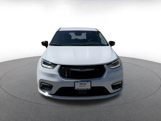 used 2024 Chrysler Pacifica car, priced at $28,888