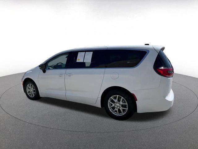used 2024 Chrysler Pacifica car, priced at $28,888