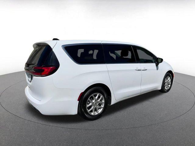 used 2024 Chrysler Pacifica car, priced at $28,888