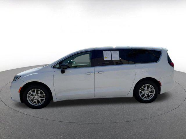 used 2024 Chrysler Pacifica car, priced at $28,888