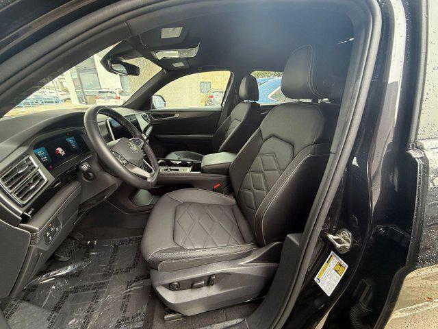 used 2025 Volkswagen Atlas Cross Sport car, priced at $33,900