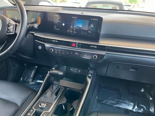 used 2024 Kia Sorento car, priced at $30,670