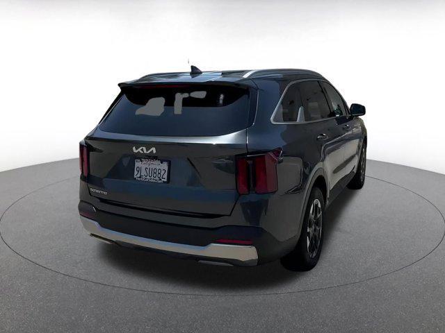 used 2024 Kia Sorento car, priced at $30,670