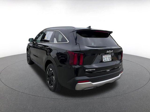 used 2024 Kia Sorento car, priced at $30,148