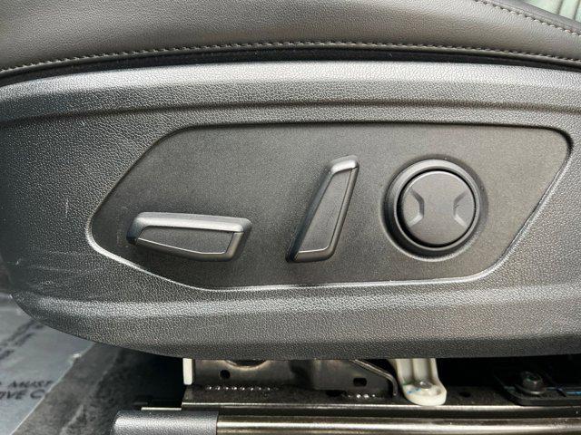 used 2024 Kia Sorento car, priced at $30,148