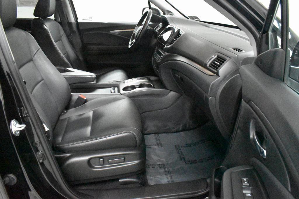 used 2021 Honda Pilot car, priced at $28,998
