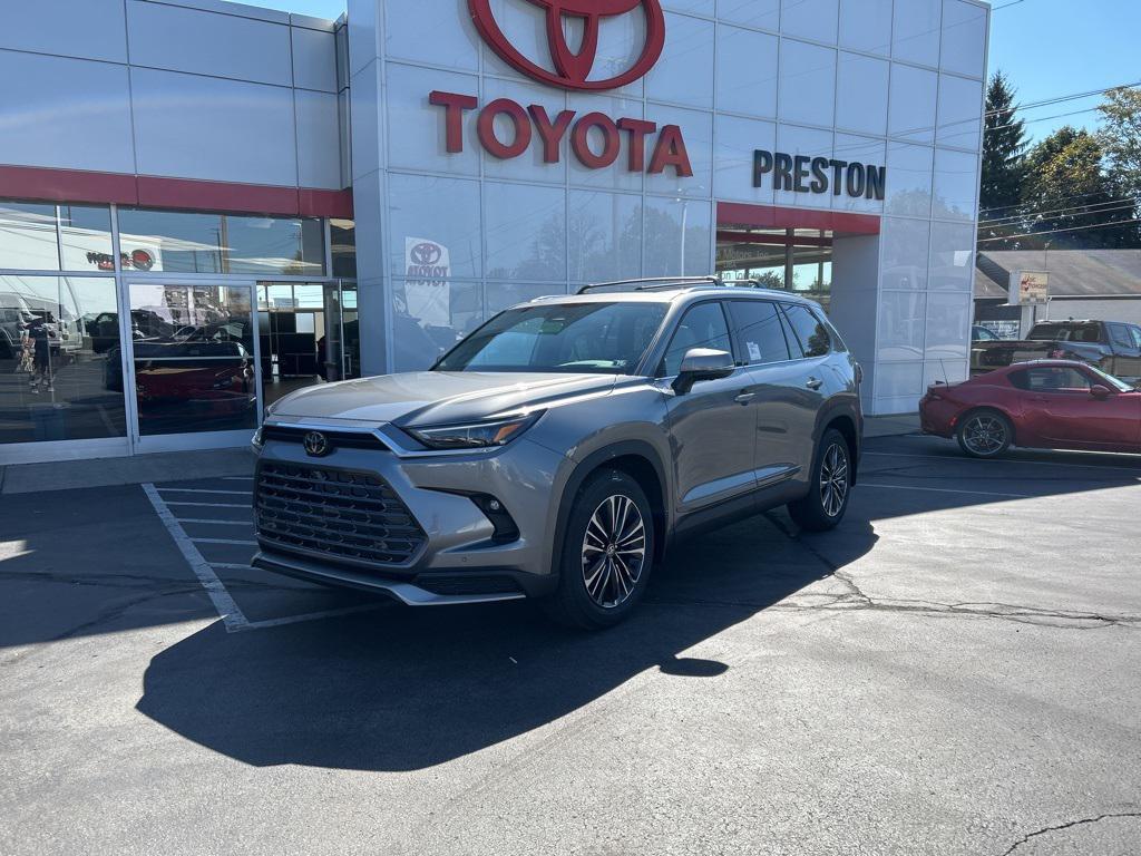 new 2026 Toyota Grand Highlander Hybrid car, priced at $61,768