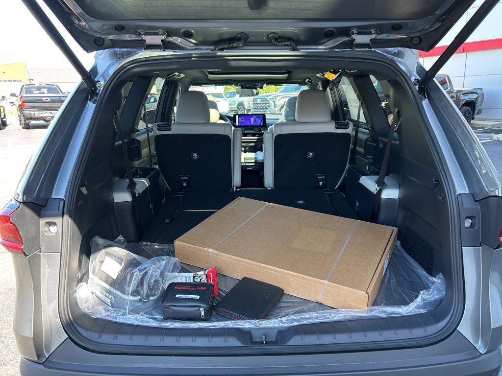new 2026 Toyota Grand Highlander Hybrid car, priced at $61,768