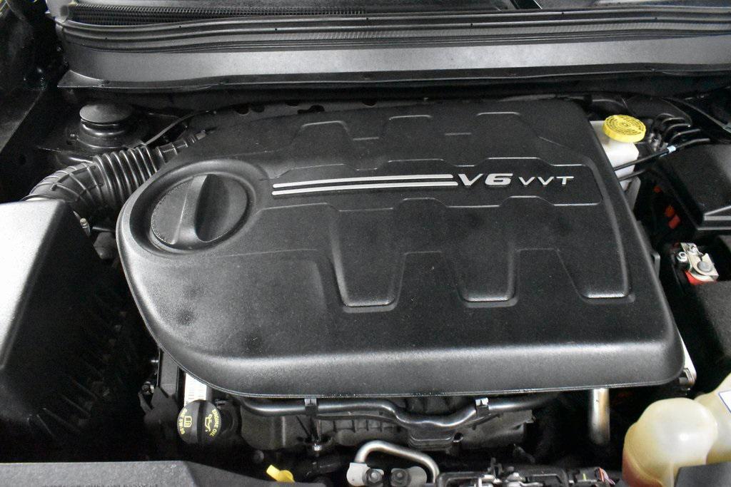used 2021 Jeep Cherokee car, priced at $23,998