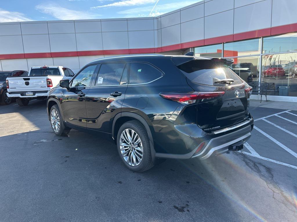 new 2026 Toyota Highlander Hybrid car, priced at $57,387