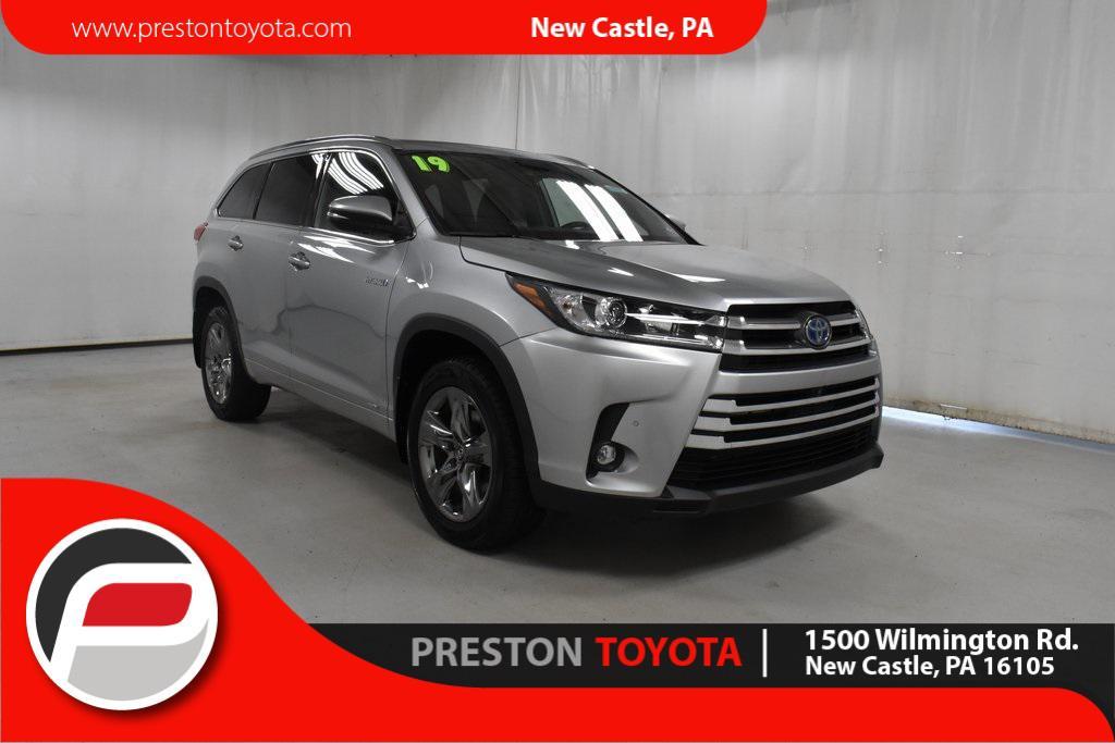 used 2019 Toyota Highlander Hybrid car, priced at $27,998