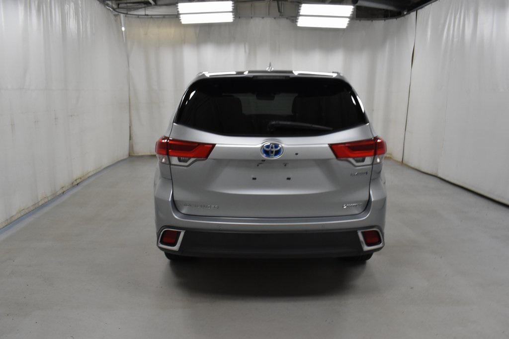 used 2019 Toyota Highlander Hybrid car, priced at $27,998
