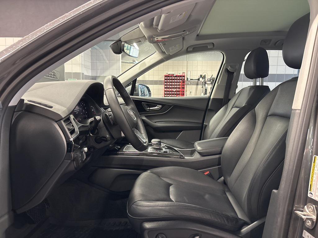used 2019 Audi Q7 car, priced at $25,878