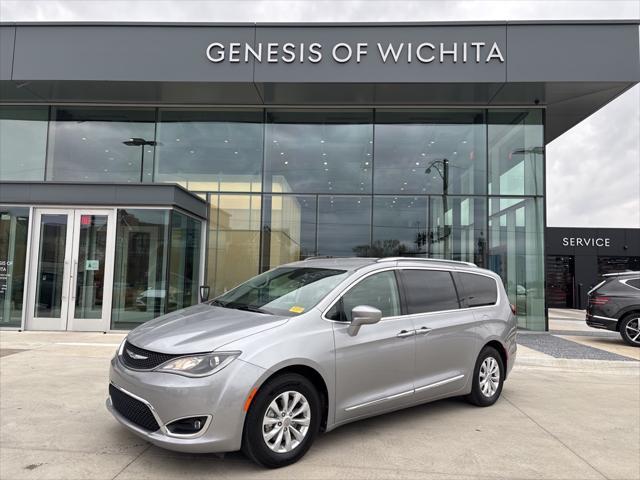 used 2018 Chrysler Pacifica car, priced at $15,875