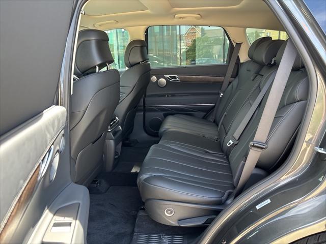 new 2025 Genesis GV80 car