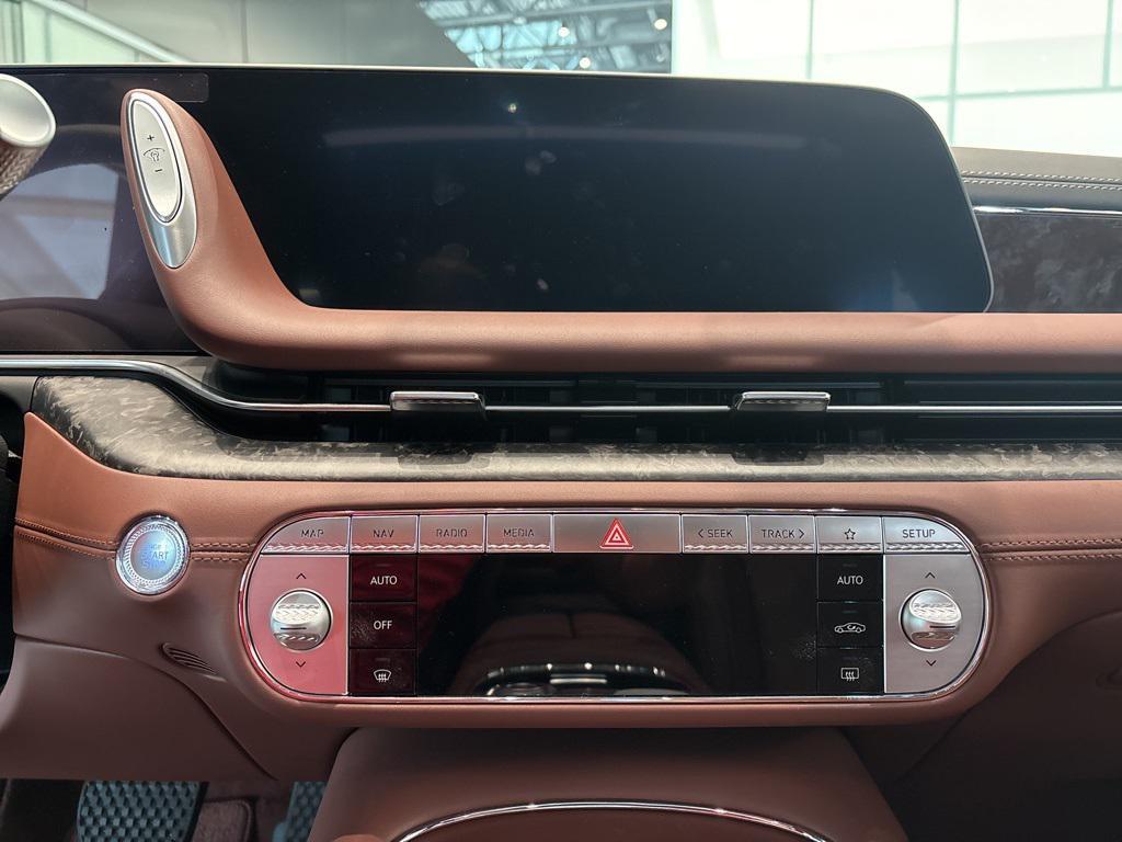 new 2025 Genesis G90 car, priced at $97,353