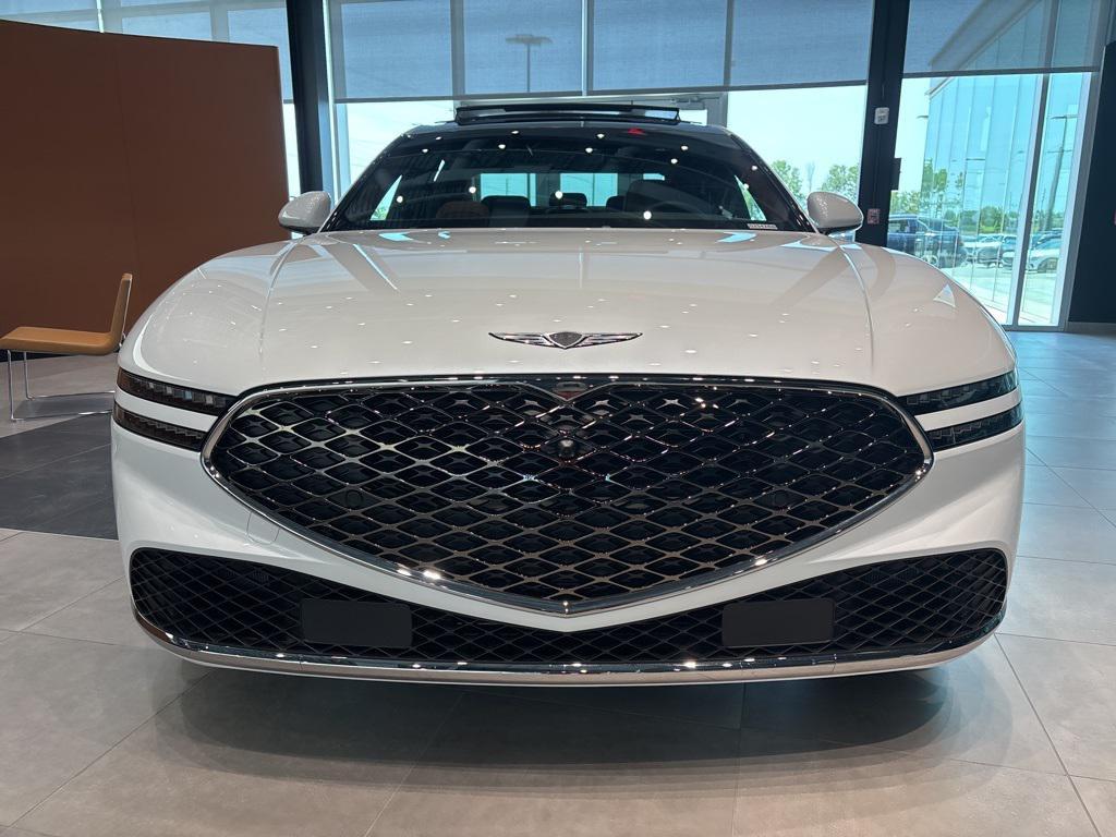 new 2025 Genesis G90 car, priced at $97,353