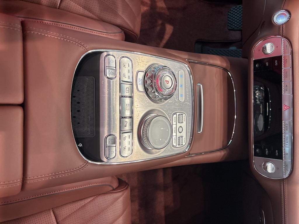 new 2025 Genesis G90 car, priced at $97,353