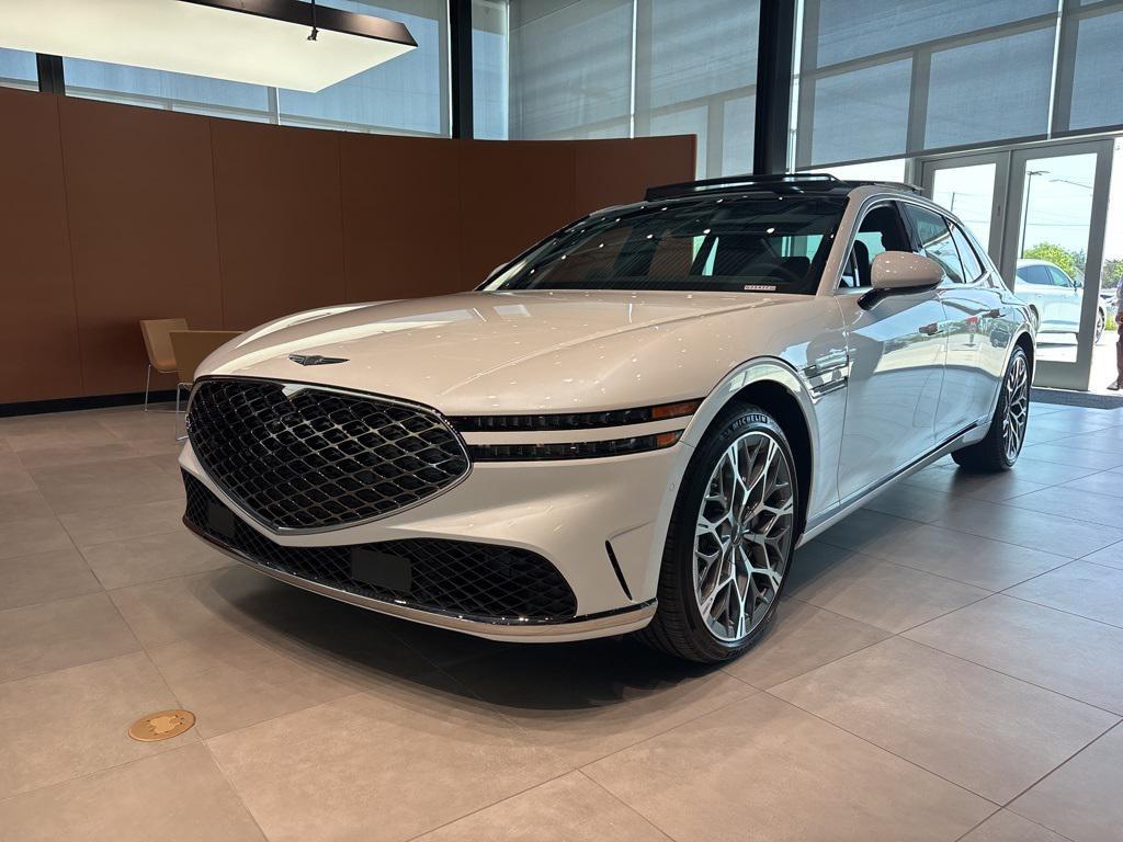 new 2025 Genesis G90 car, priced at $97,353