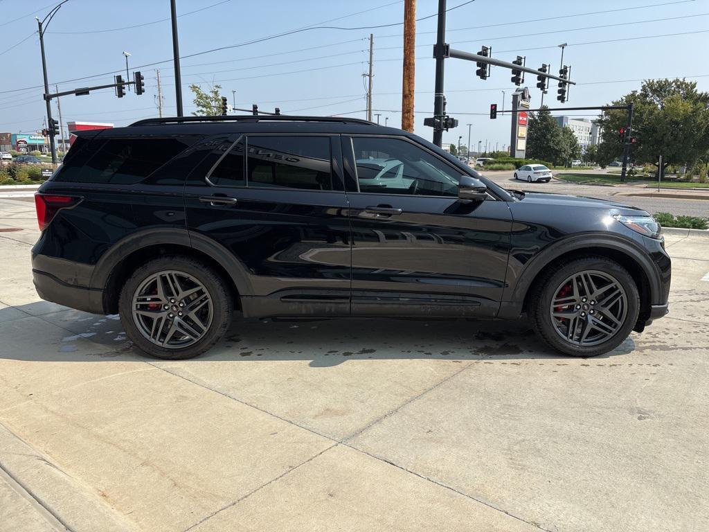 used 2025 Ford Explorer car, priced at $51,900