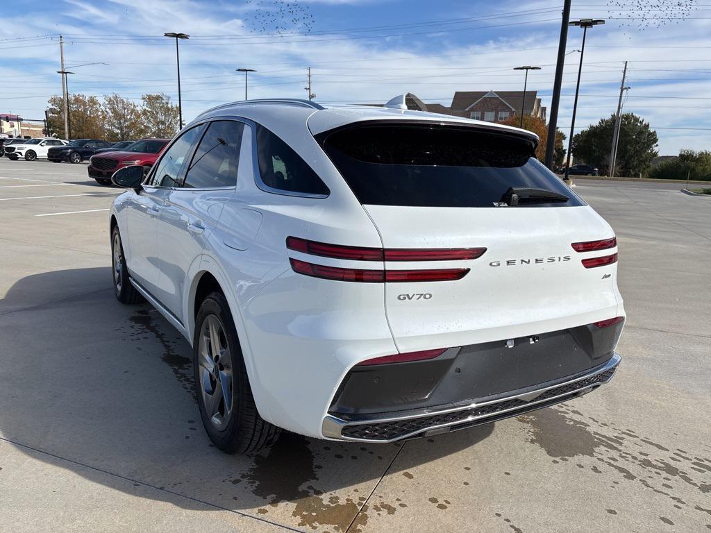 new 2026 Genesis GV70 car
