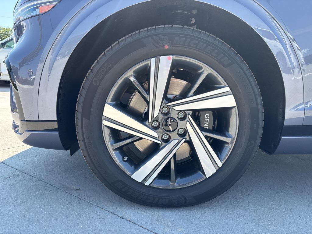 new 2026 Genesis GV70 car