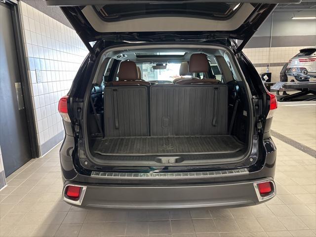 used 2019 Toyota Highlander car, priced at $30,950