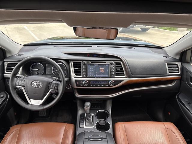 used 2019 Toyota Highlander car, priced at $30,950