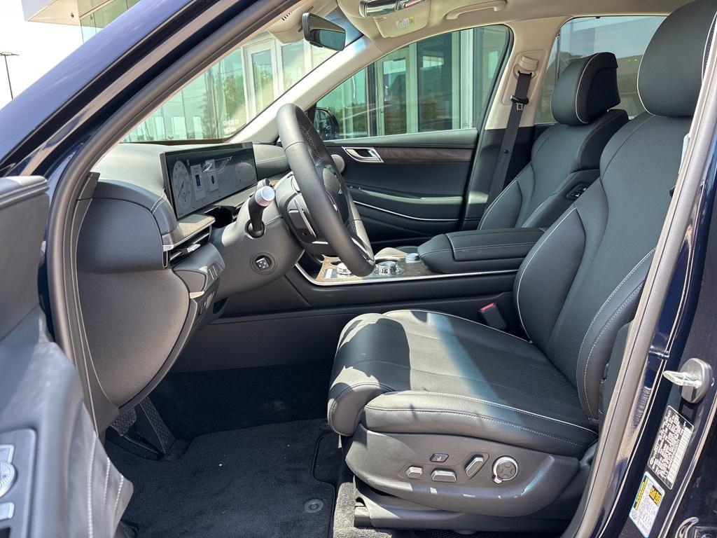 new 2025 Genesis GV80 car, priced at $74,461