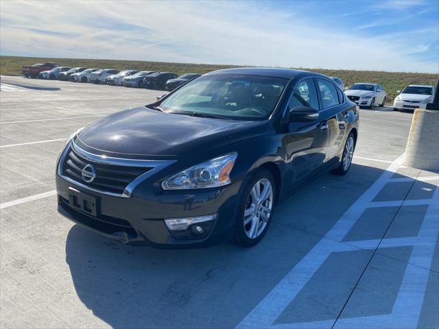 used 2014 Nissan Altima car, priced at $12,998