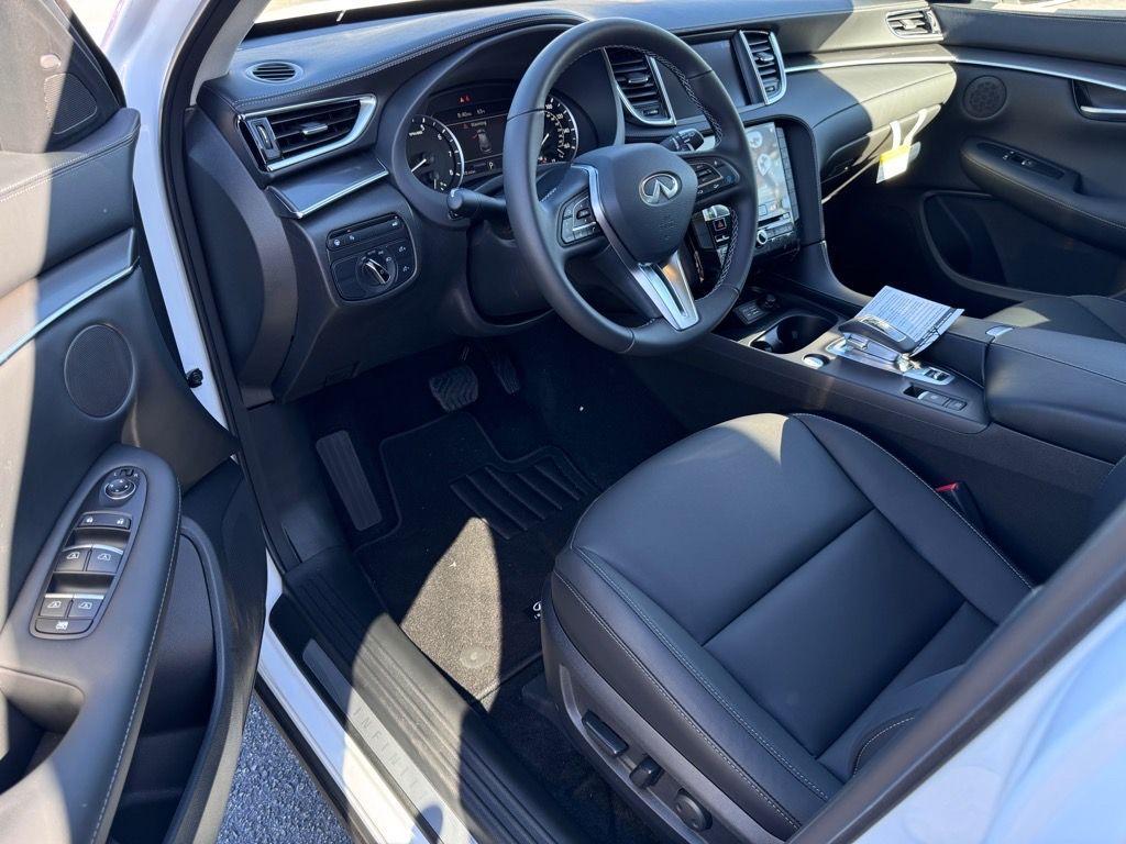 new 2025 INFINITI QX50 car, priced at $43,693