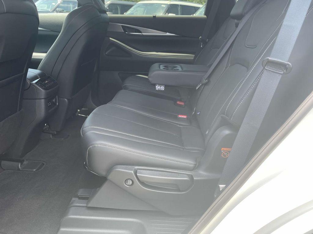 used 2024 INFINITI QX60 car