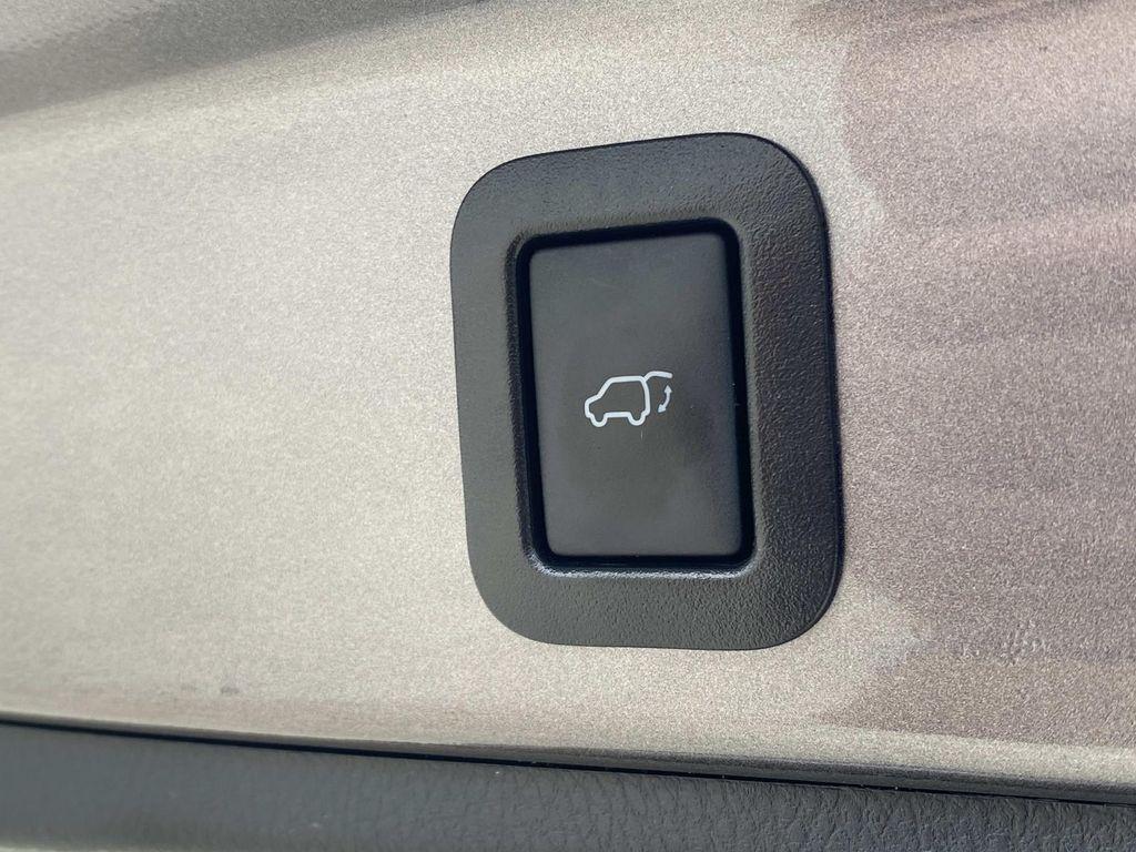 used 2018 Toyota Highlander car, priced at $18,791