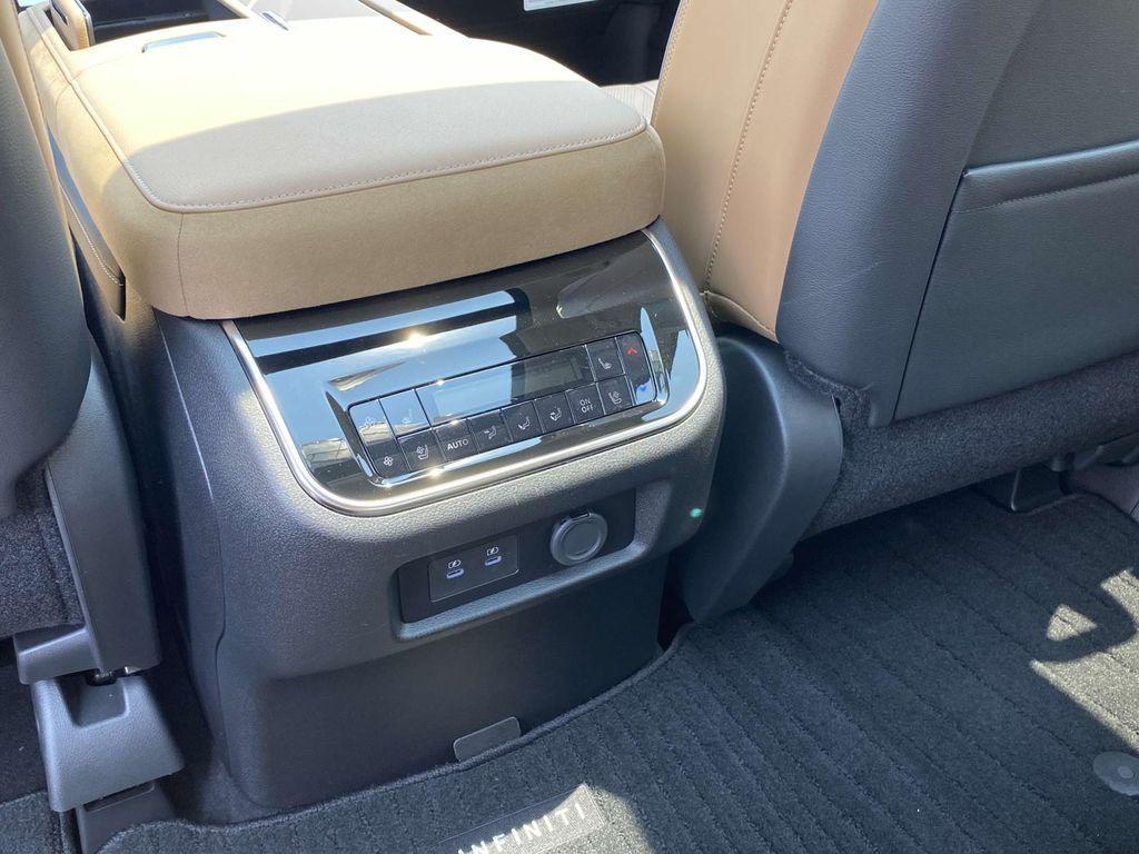 new 2025 INFINITI QX80 car, priced at $102,640