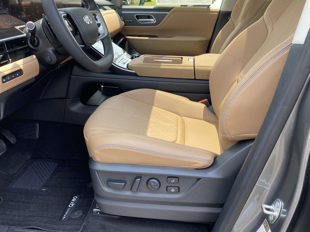 new 2025 INFINITI QX80 car, priced at $102,640