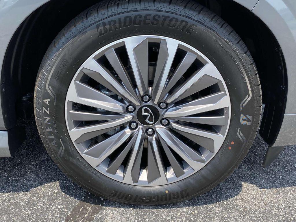 new 2025 INFINITI QX80 car, priced at $102,640