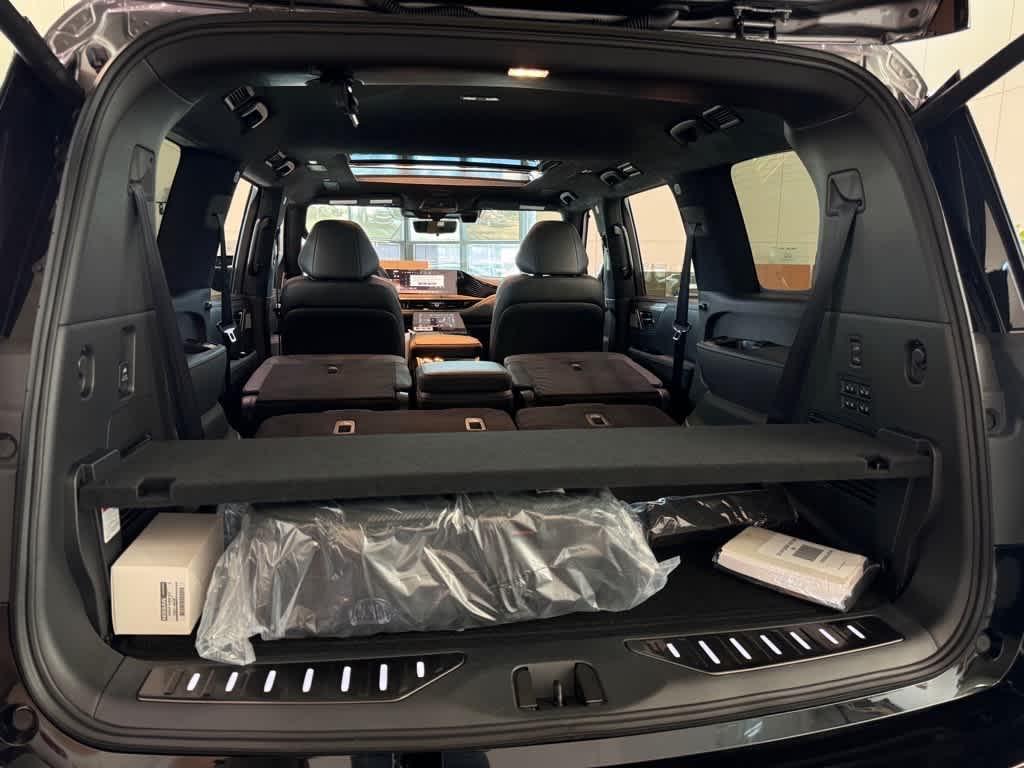 new 2025 INFINITI QX80 car, priced at $109,309