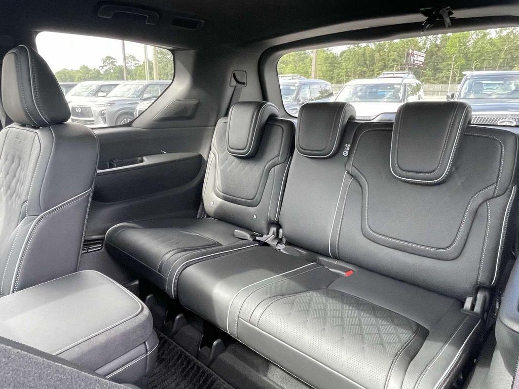 new 2025 INFINITI QX80 car, priced at $113,850